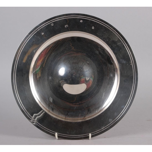 348 - A silver Armada dish by William Comyns & Sons Ltd, 11 1/2