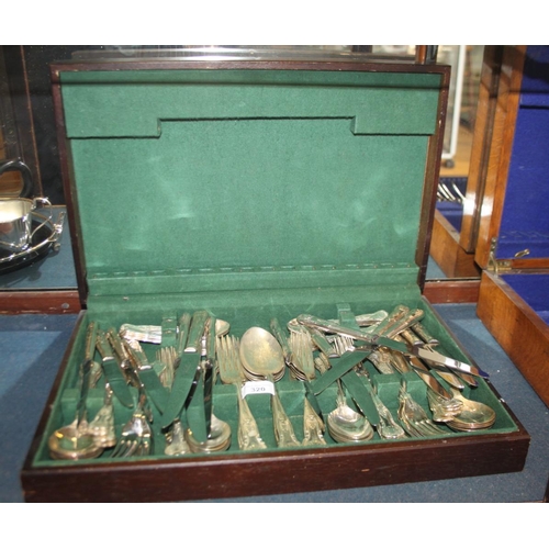 320 - A King's pattern eight place silver plated table service, manufactured in Sheffield, in fitted oak c... 