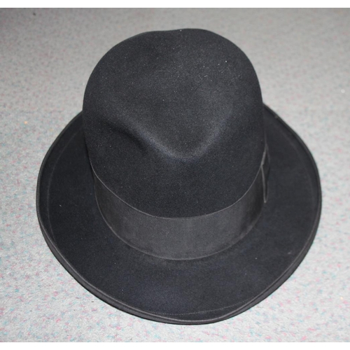 249 - A Lincoln Bennett & Co black fedora/trilby hat, 7 3/4