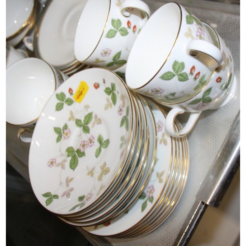 42 - A Wedgwood bone china 