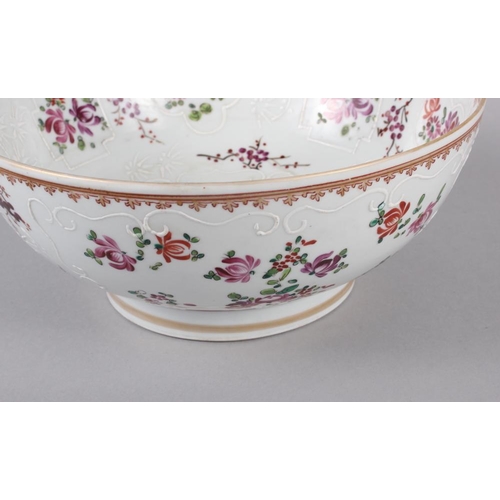 20 - A Sampson Paris bowl with armorial, floral and gilt decoration, 9