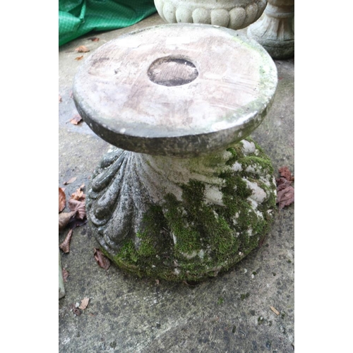 595 - A shallow fluted pedestal planter,19