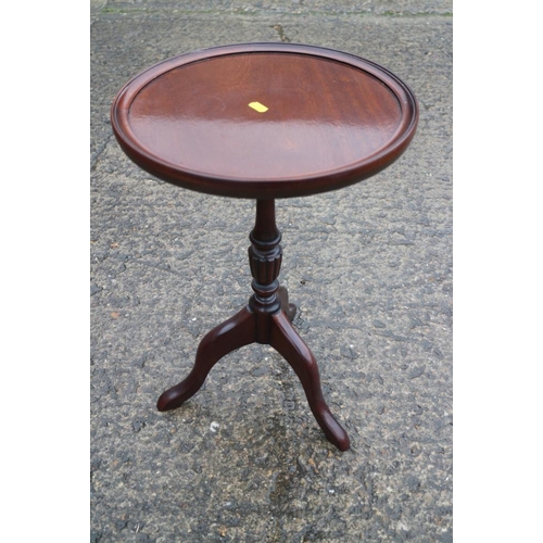 374 - A mahogany and banded oval tray top wine table, 19