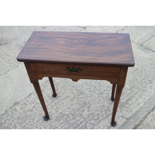 443 - A late Georgian mahogany side table, fitted one drawer, on turned supports and pad feet, 28