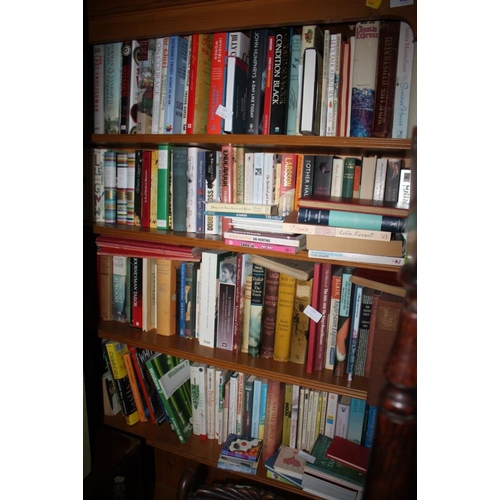 281 - A large collection of books and novels, mostly non-fiction
COLLECT