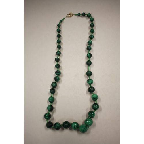 327 - A jadeite graduated pebble bead necklace, 36