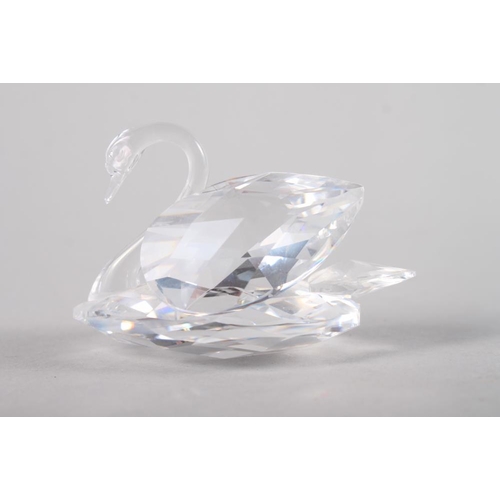 21 - A Swarovski model of a swan, 2