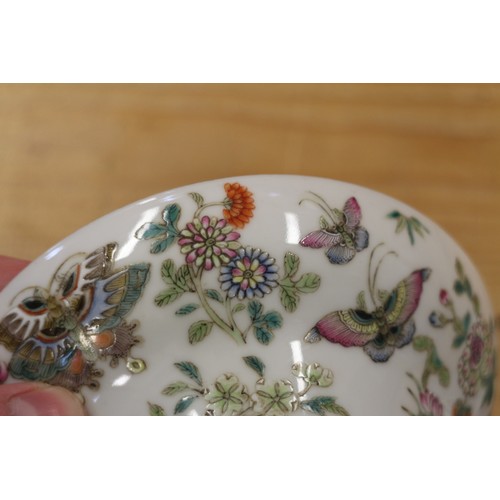 106 - A pair of Chinese porcelain famille verte bowls, decorated with butterflies and flowers, seal mark t... 