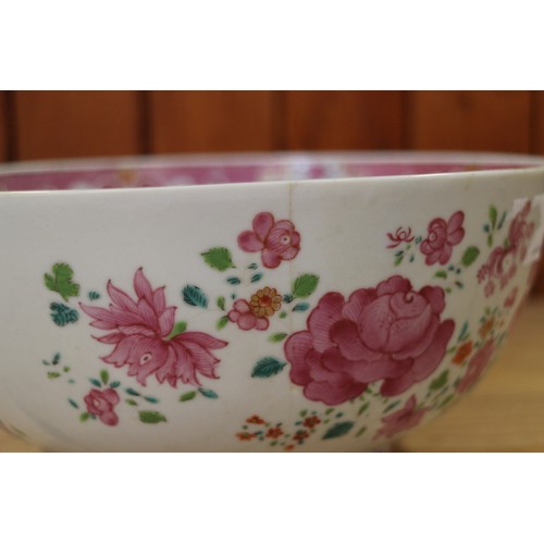 105 - A 19th century Chinese export famille rose bowl, 9