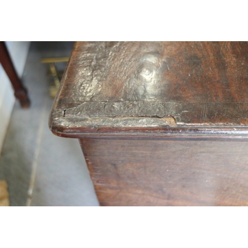 378 - An 18th century crossbanded mahogany lowboy, fitted three drawers, 30