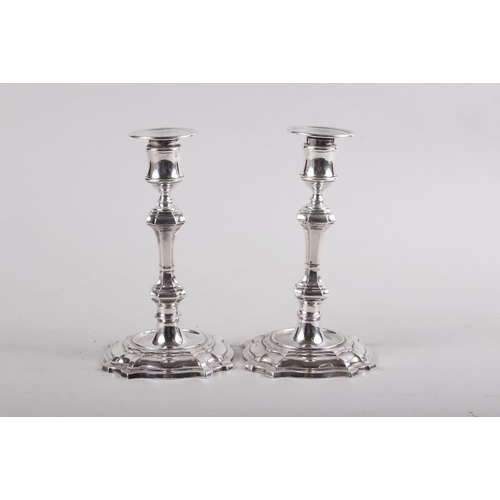 364 - A pair of filled silver candlesticks, by Payne and Son, 7 1/4