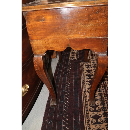 552 - A late 17th century/early 18th century oak lowboy, fitted three drawers over shaped kneehole, on cab... 