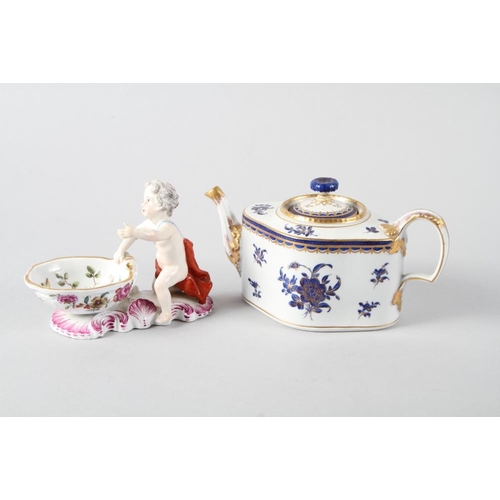 21 - A 19th century French porcelain blue and gilt decorated teapot and cover, 4 1/4