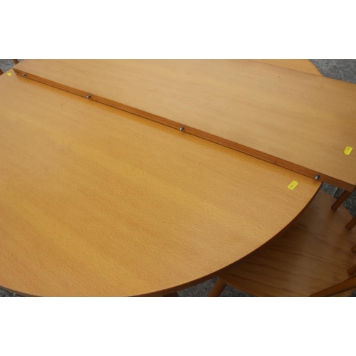 666 - A beech extending dining table, 42