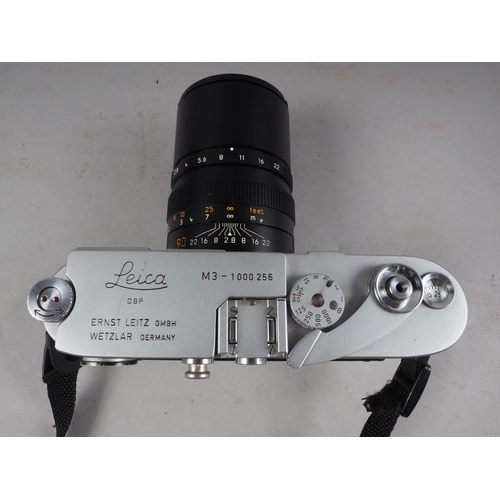 139 - A Leica M3 rangefinder camera, No 1000 2256, with Sumicron 50mm f2 Elmarit M 90mm f2.8 and light met... 