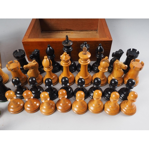 183 - A boxwood and ebony Staunton pattern chess set, the king 3 1/4