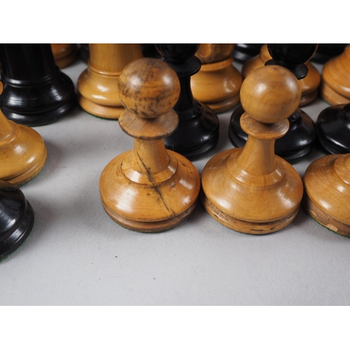 186 - A boxwood and ebony Staunton pattern chess set, the king 3