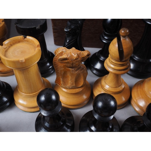 186 - A boxwood and ebony Staunton pattern chess set, the king 3