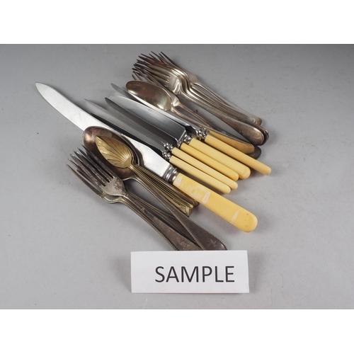 267 - An assortment of loose silver plated cutlery