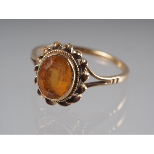 358 - A 9ct gold ring set citrine, 2.6g gross, size O