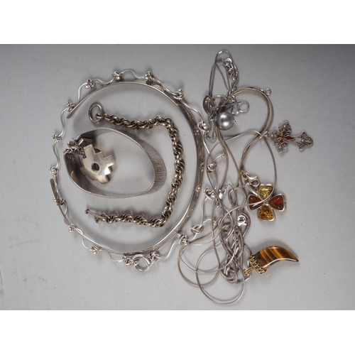 370 - A fine silver chain set baroque pearl pendant, three similar chains, a necklace, a similar long link... 