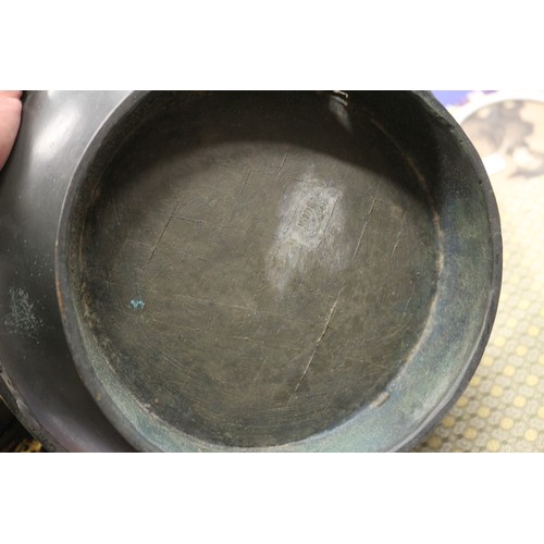 105 - A Chinese bronze limited edition water vessel with engraved decoration, 35/50, 13