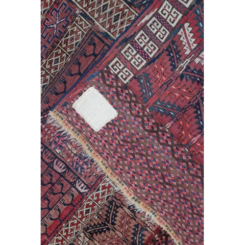 631 - A Tekke Hatchli rug in traditional shades, 47