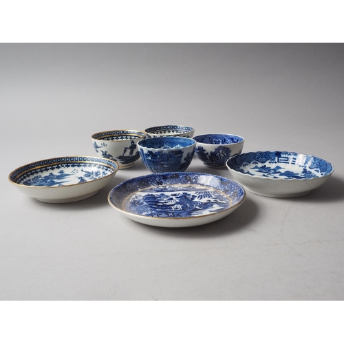 7 - A 19th century Caughley blue and white tea bowl and saucer with 