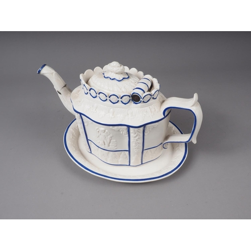 22 - An early 19th century Castleford porcelainous teapot with sprigged decoration and repaired spout, to... 