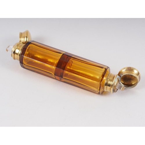 277 - A 19th century amber glass double ended scent and salts bottle with gilt metal mounts, 5