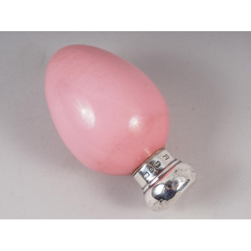 278 - A pink glass oviform scent bottle with silver mounts, 2 1/2