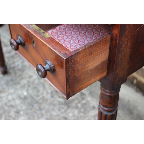 554 - An early Victorian mahogany 