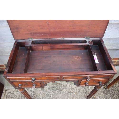 554 - An early Victorian mahogany 