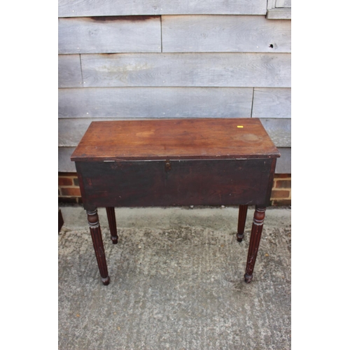 554 - An early Victorian mahogany 