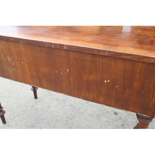 529 - A late 19th century Continental figured mahogany inverse breakfront writing desk, fitted four small ... 