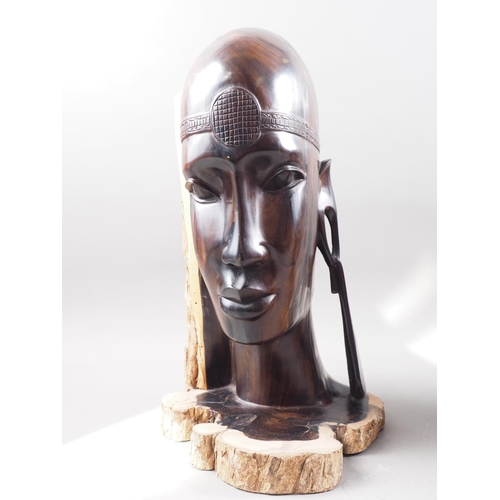 215 - A pair of Central African (Kenyan) ebony male and female heads, 18 1/2