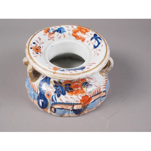 40 - A Masons Ironstone Imari decorated spittoon, 3 1/2