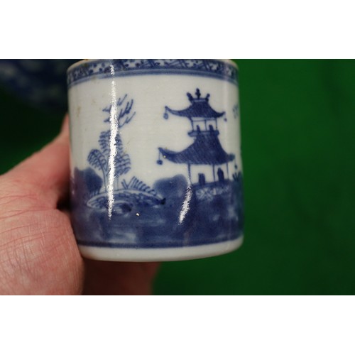 156 - A Chinese blue and white mug with building in landscape decoration (restored and cracked), a blue an... 