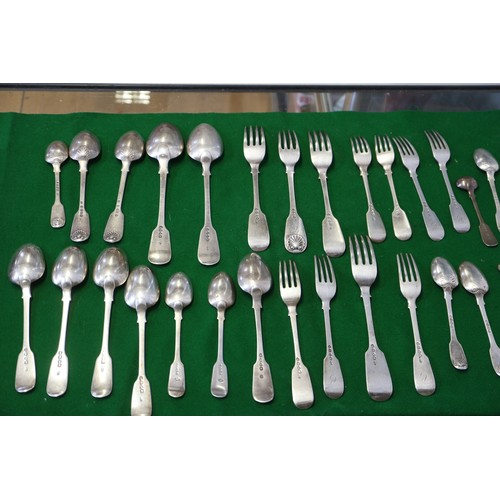 362 - A part canteen of shell cast fiddle pattern flatware, 85.4oz troy approx