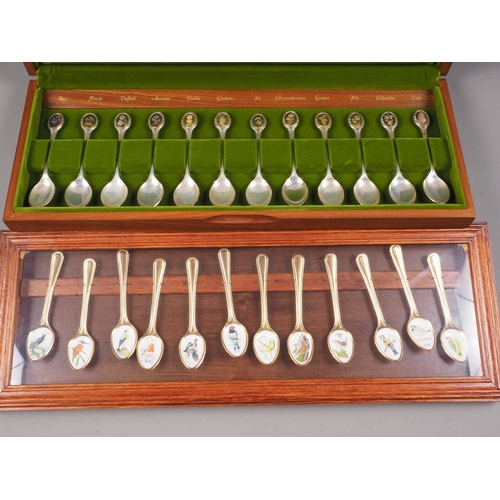 331 - A set of twelve silver Royal Horticultural Society flower spoons, in mahogany case, 10oz troy approx... 