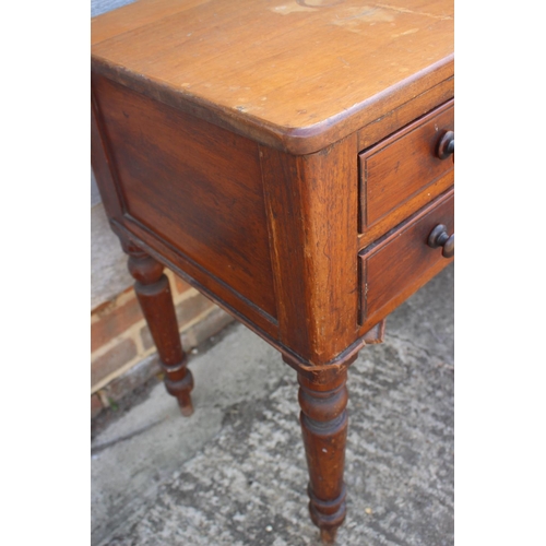 486 - A 19th century mahogany desk, fitted five drawers, on turned supports, 42