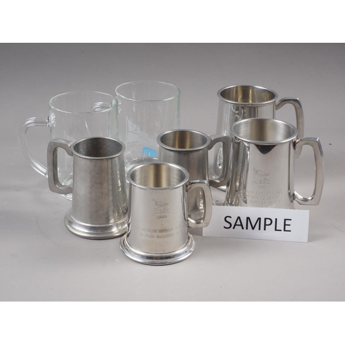 138 - A quantity of pewter tankards, twenty-one approx, and three similar glass tankards