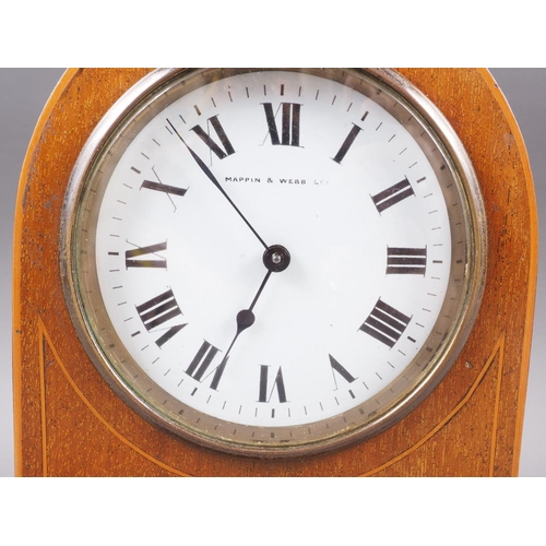 122 - An early 20th century French mantel clock with white enamel dial and Roman numerals, retailed by Map... 