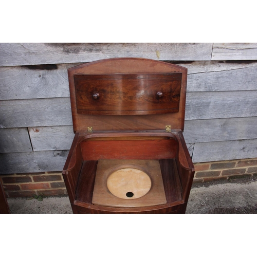 417 - A 19th century bowfront commode, on bracket supports, 24