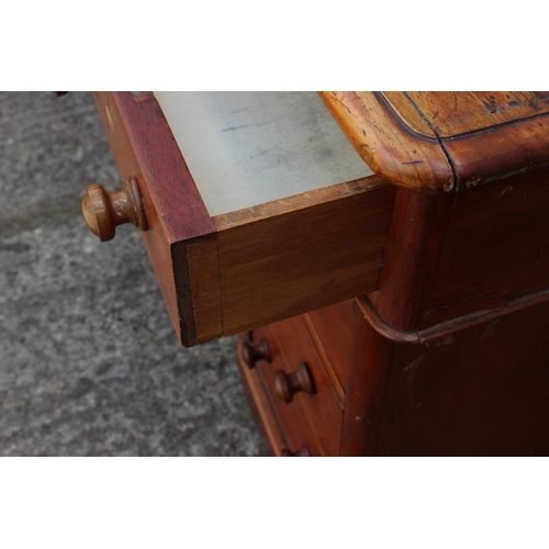 423 - A Victorian mahogany double pedestal desk, inset green leather top over nine drawers, on block base,... 