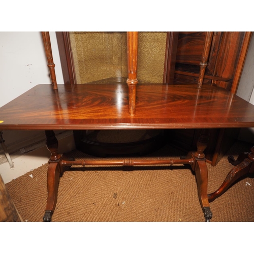 482 - A nest of three polished as mahogany occasional tables, on cabriole supports, two other occasional t... 