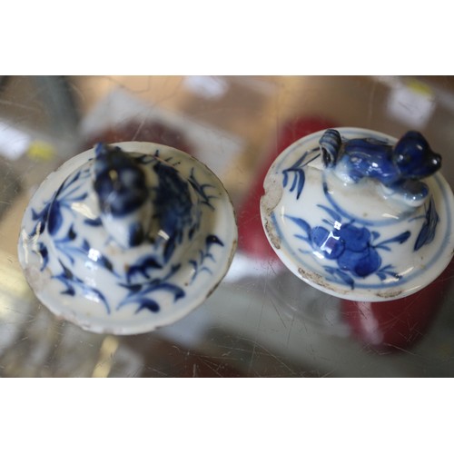 71 - A Chinese blue and white brush pot decorated precious objects, a pair of blue and white willow patte... 