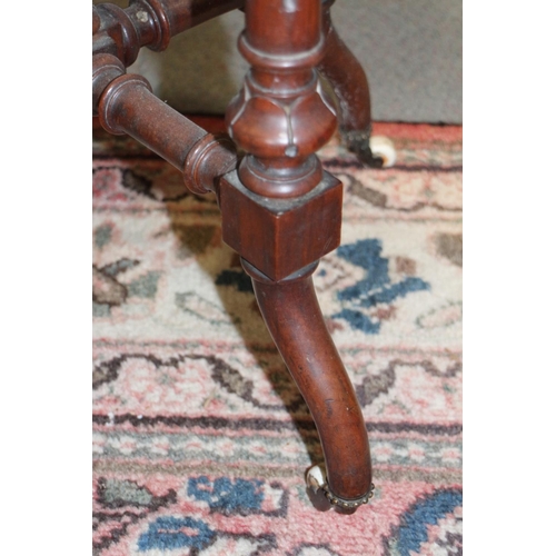 425 - A 19th century burr walnut and banded octagonal top occasional table, on turned and splayed supports... 