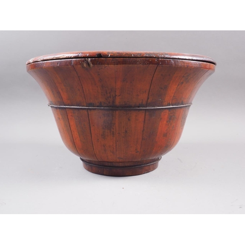 139 - A Chinese coopered softwood bowl and cover, 12