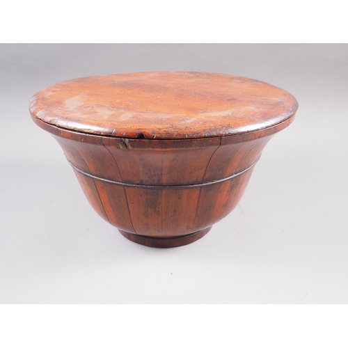 139 - A Chinese coopered softwood bowl and cover, 12